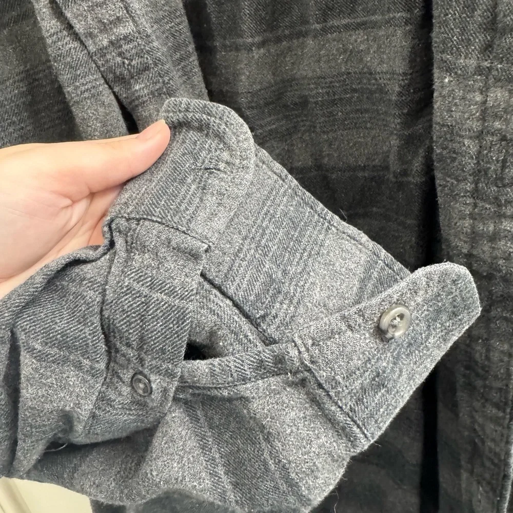 Old Navy Slim Fit Gray Plaid Button-Up Shirt